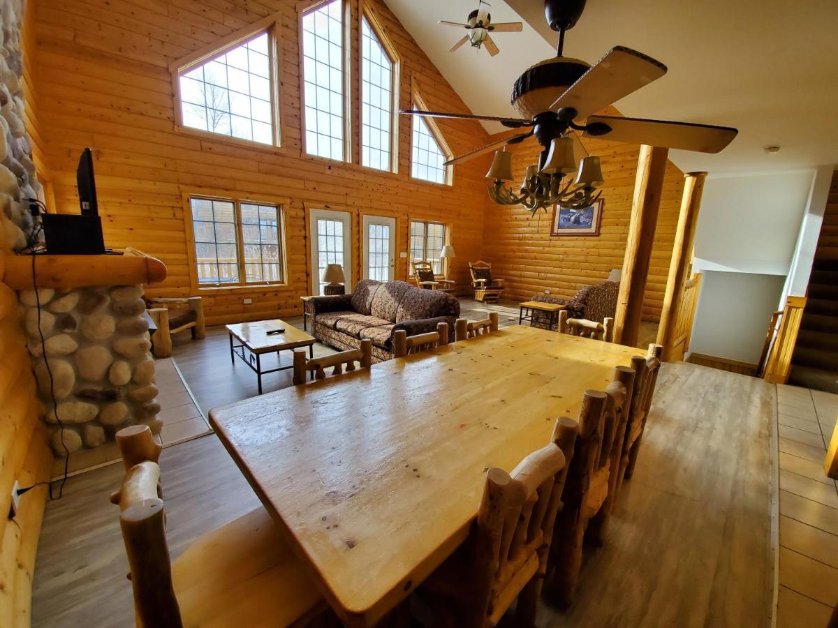 Grand Bear Resort At Starved Rock Utica Ngoại thất bức ảnh
